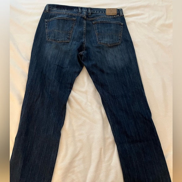 Mens Lucky Brand jeans. - Picture 2 of 4